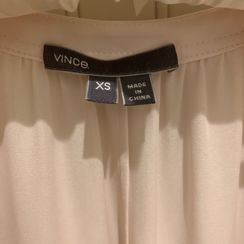 V neck top